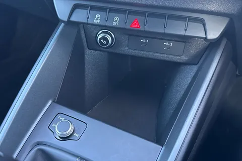 PY24KXN Audi A1 Black Edition 25 TFSI 95 PS 5-speed Thumbnail #48