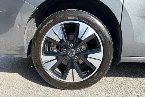 PF75AUU Volkswagen Multivan 2.0 TDI Style 5dr LWB DSG Thumbnail #11