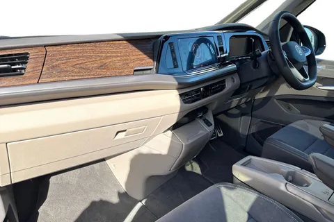 PF75AUU Volkswagen Multivan 2.0 TDI Style 5dr LWB DSG Thumbnail #15