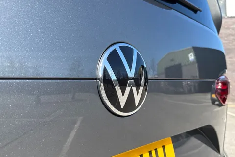 PF75AUU Volkswagen Multivan 2.0 TDI Style 5dr LWB DSG Thumbnail #31