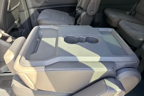 PF75AUU Volkswagen Multivan 2.0 TDI Style 5dr LWB DSG Thumbnail #35