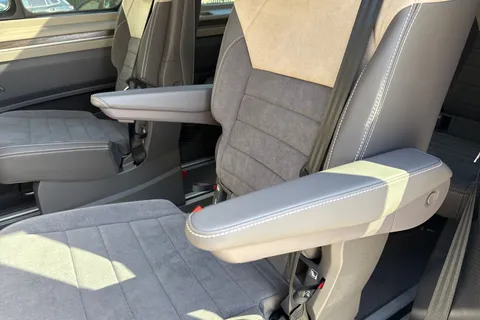 PF75AUU Volkswagen Multivan 2.0 TDI Style 5dr LWB DSG Thumbnail #38