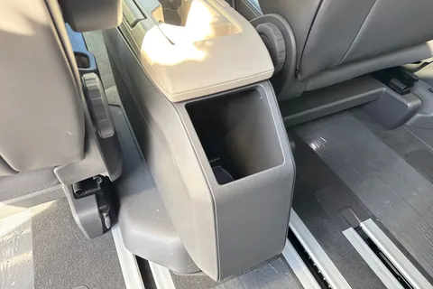 PF75AUU Volkswagen Multivan 2.0 TDI Style 5dr LWB DSG Thumbnail #39