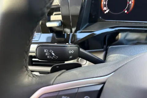 PF75AUU Volkswagen Multivan 2.0 TDI Style 5dr LWB DSG Thumbnail #46