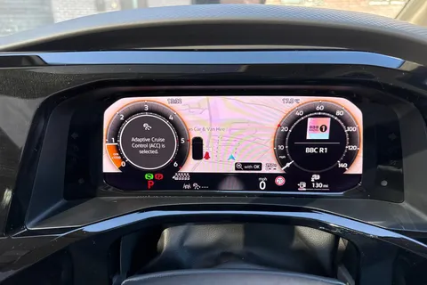 PF75AUU Volkswagen Multivan 2.0 TDI Style 5dr LWB DSG Thumbnail #49