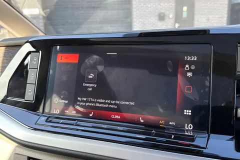 PF75AUU Volkswagen Multivan 2.0 TDI Style 5dr LWB DSG Thumbnail #52