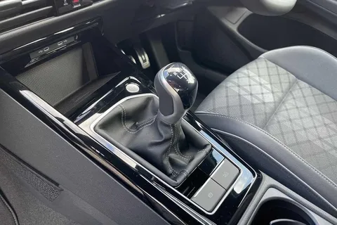 CX73ONH Volkswagen Golf 1.5 TSI (130ps) R-Line EVO Thumbnail #21