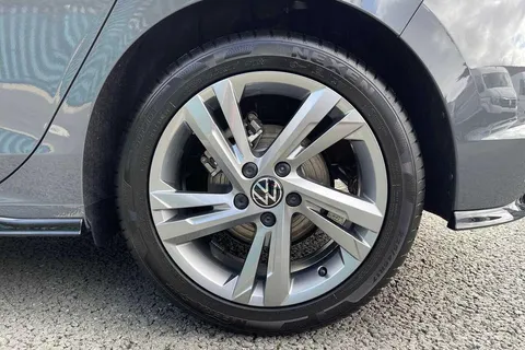 CX73ONH Volkswagen Golf 1.5 TSI (130ps) R-Line EVO Thumbnail #24