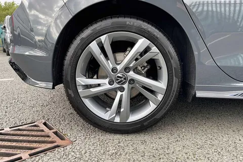 CX73ONH Volkswagen Golf 1.5 TSI (130ps) R-Line EVO Thumbnail #25