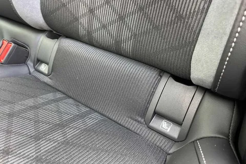 CX73ONH Volkswagen Golf 1.5 TSI (130ps) R-Line EVO Thumbnail #32