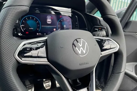 CX73ONH Volkswagen Golf 1.5 TSI (130ps) R-Line EVO Thumbnail #40