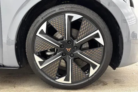 KS25YDU CUPRA Born e-Boost 77kWh V3 Auto 5dr (5 Seat) Thumbnail #8