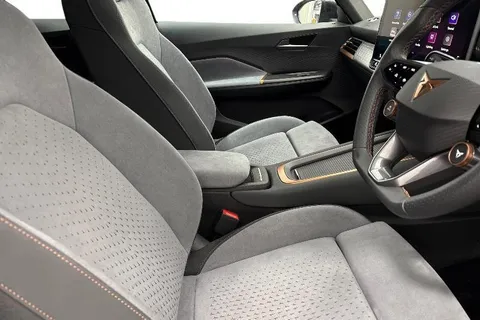 KS25YDU CUPRA Born e-Boost 77kWh V3 Auto 5dr (5 Seat) Thumbnail #9