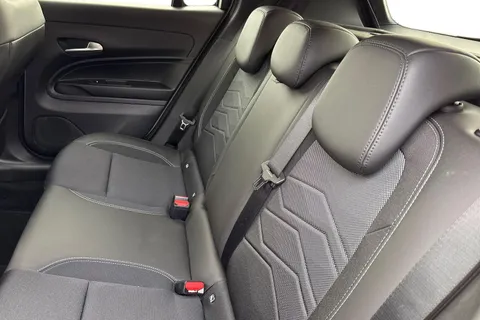 GU75LMF Jeep Avenger 1.2 Summit Euro 6 (s/s) 5dr Thumbnail #19