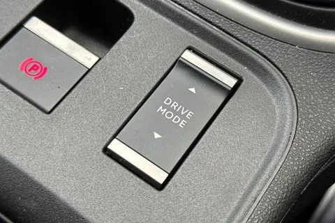 GU75LMF Jeep Avenger 1.2 Summit Euro 6 (s/s) 5dr Thumbnail #43