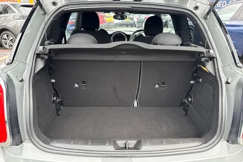 YE66RCO Mini Hatch 1.5 Cooper Hatchback 3dr Petrol Manual Euro 6 (s/s) (136 ps) Thumbnail #6