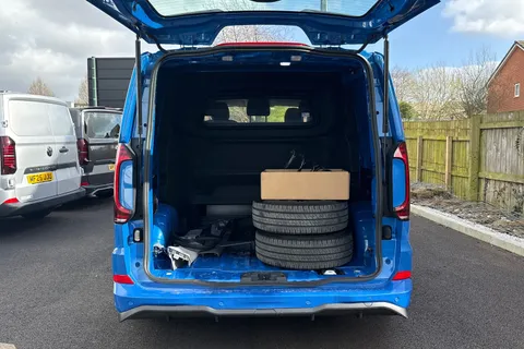 MF26FJU Volkswagen Campervan Commerce PRO auto Thumbnail #10