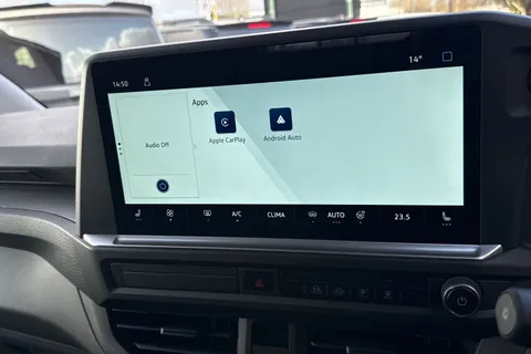 MF26FJU Volkswagen Campervan Commerce PRO auto Thumbnail #12