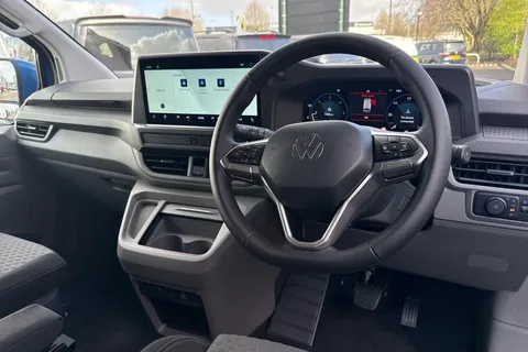 MF26FJU Volkswagen Campervan Commerce PRO auto Thumbnail #13