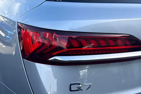 PY23VDJ Audi Q7 MY23.5 S line 50 TDI quattro 286 PS tiptronic Thumbnail #9