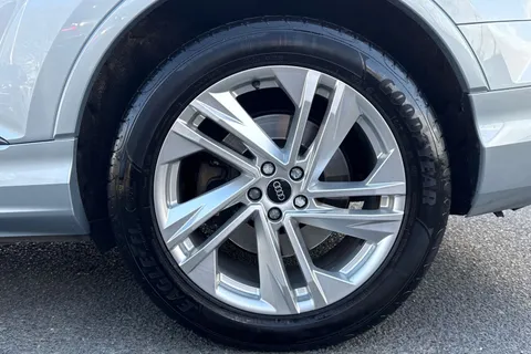 PY23VDJ Audi Q7 MY23.5 S line 50 TDI quattro 286 PS tiptronic Thumbnail #12