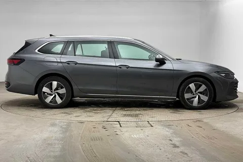 DK75YNS Volkswagen Passat 1.5 TSI eHybrid Life 5dr DSG ⭐Folding tow bar⭐ Thumbnail #4