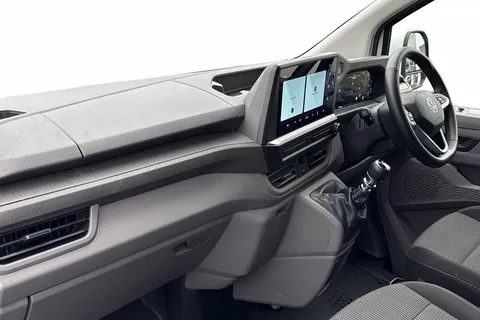 BG25EFB Volkswagen Transporter Commerce Plus 2.0 TDI 110 PS 6sp Manual Thumbnail #2