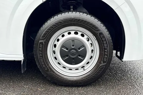 BG25EFB Volkswagen Transporter Commerce Plus 2.0 TDI 110 PS 6sp Manual Thumbnail #5