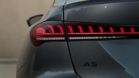  Audi A5 2.0 e-hybrid 25.9kWh Edition 1 Saloon S Tronic quattro Euro 6 (s/s) 5dr Thumbnail #7