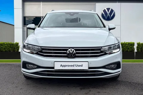 DE22UUG Volkswagen Passat 1.5 TSI EVO SEL 5dr DSG Thumbnail #7