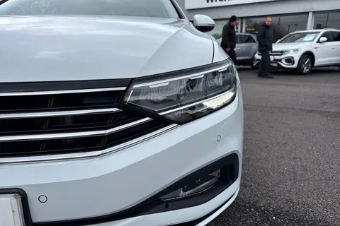 DE22UUG Volkswagen Passat 1.5 TSI EVO SEL 5dr DSG Thumbnail #31