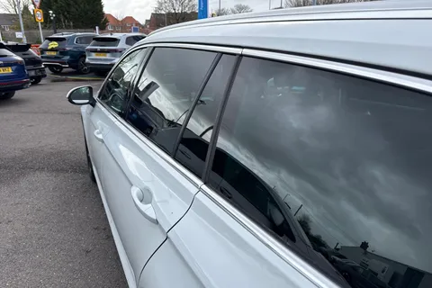 DE22UUG Volkswagen Passat 1.5 TSI EVO SEL 5dr DSG Thumbnail #33