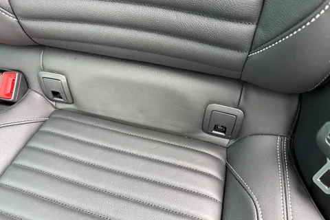 DE22UUG Volkswagen Passat 1.5 TSI EVO SEL 5dr DSG Thumbnail #35