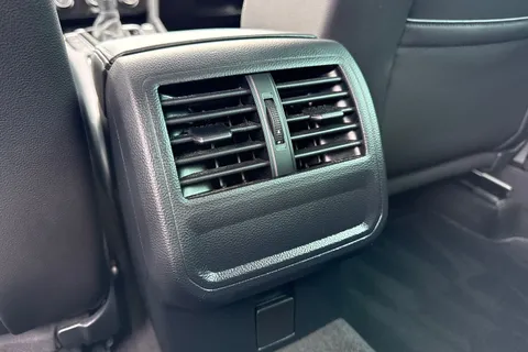 DE22UUG Volkswagen Passat 1.5 TSI EVO SEL 5dr DSG Thumbnail #36