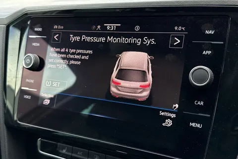 DE22UUG Volkswagen Passat 1.5 TSI EVO SEL 5dr DSG Thumbnail #52