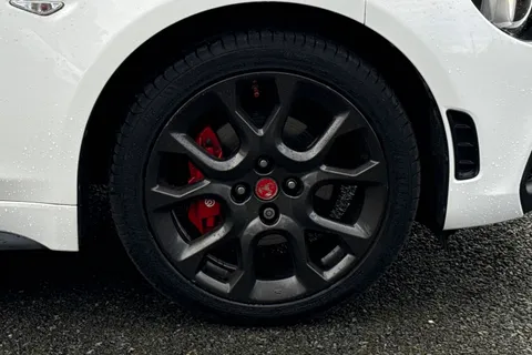 WD67MZG Abarth 124 Spider 1.4 MultiAir Auto Euro 6 2dr Thumbnail #13