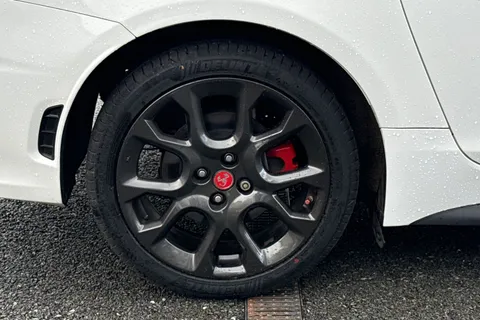 WD67MZG Abarth 124 Spider 1.4 MultiAir Auto Euro 6 2dr Thumbnail #14