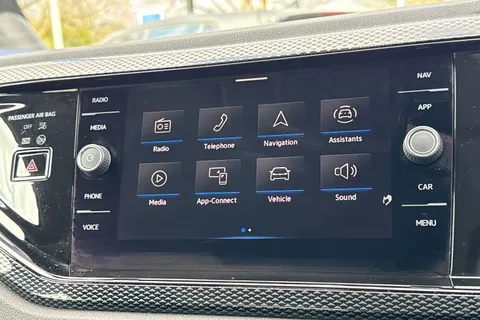 DA73OZL Volkswagen Polo 1.0 TSI Life 5dr Thumbnail #18