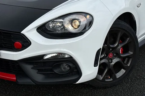 WD67MZG Abarth 124 Spider 1.4 MultiAir Auto Euro 6 2dr Thumbnail #27