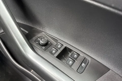 DA73OZL Volkswagen Polo 1.0 TSI Life 5dr Thumbnail #26