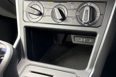 DA73OZL Volkswagen Polo 1.0 TSI Life 5dr Thumbnail #32