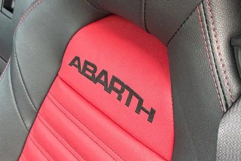 WD67MZG Abarth 124 Spider 1.4 MultiAir Auto Euro 6 2dr Thumbnail #35