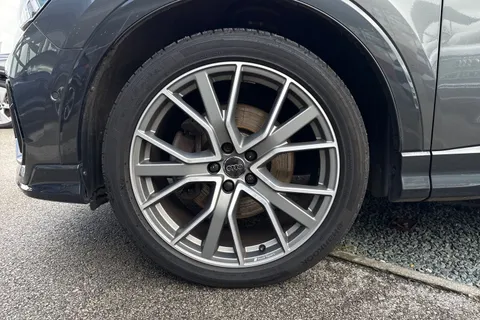 PF19NWK Audi Q3 Vorsprung 40 TFSI quattro 190 PS S tronic Thumbnail #14