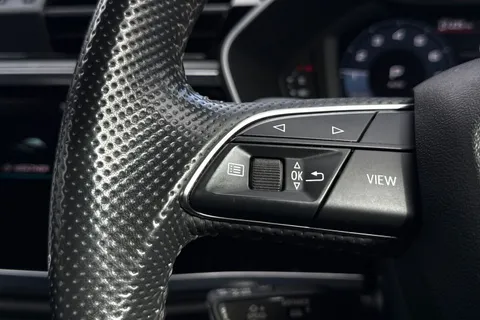 PF19NWK Audi Q3 Vorsprung 40 TFSI quattro 190 PS S tronic Thumbnail #38