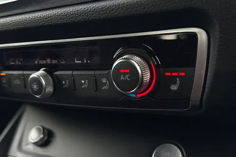 PF19NWK Audi Q3 Vorsprung 40 TFSI quattro 190 PS S tronic Thumbnail #41