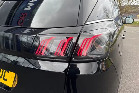 EX71XDC PEUGEOT 3008 1.2 PureTech GT Premium EAT Euro 6 (s/s) 5dr Thumbnail #9