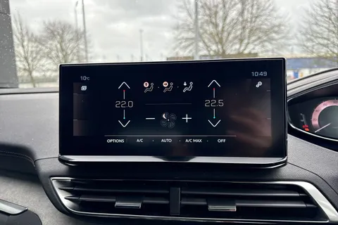 EX71XDC PEUGEOT 3008 1.2 PureTech GT Premium EAT Euro 6 (s/s) 5dr Thumbnail #23