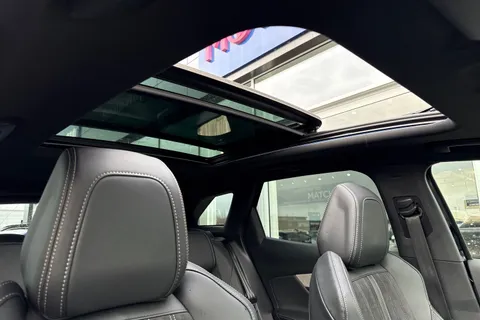 EX71XDC PEUGEOT 3008 1.2 PureTech GT Premium EAT Euro 6 (s/s) 5dr Thumbnail #37