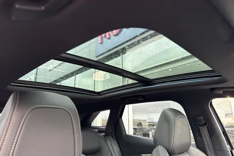 EX71XDC PEUGEOT 3008 1.2 PureTech GT Premium EAT Euro 6 (s/s) 5dr Thumbnail #38