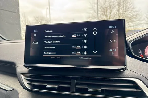 EX71XDC PEUGEOT 3008 1.2 PureTech GT Premium EAT Euro 6 (s/s) 5dr Thumbnail #55